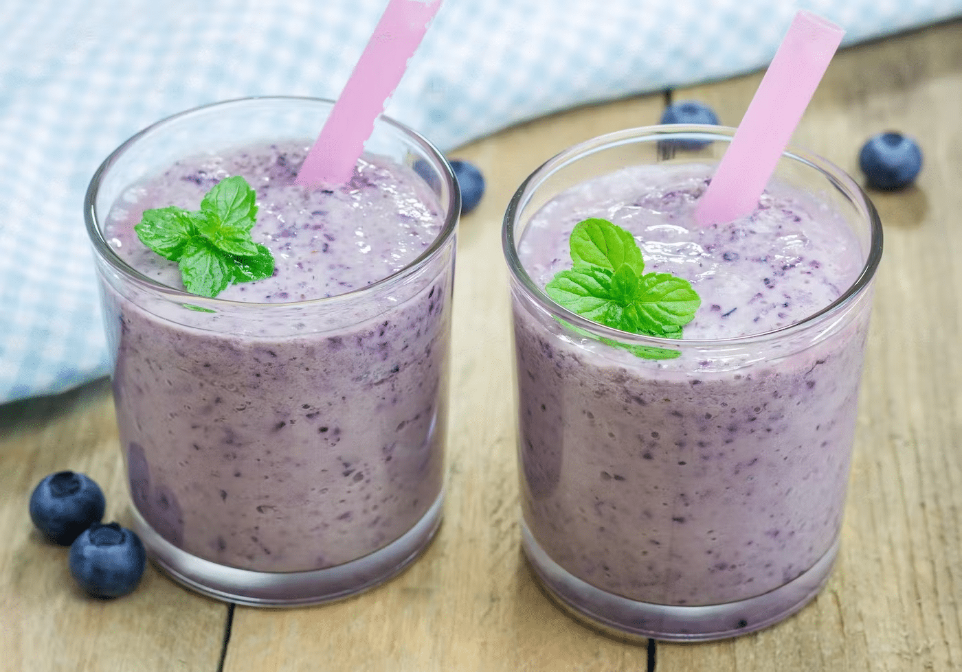 Pineapple Smoothie with Blueberry